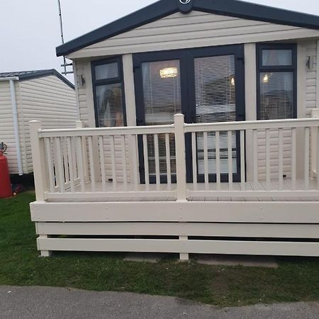 Ferienwohnung Swift Burgundy Prestatyn Exterior foto